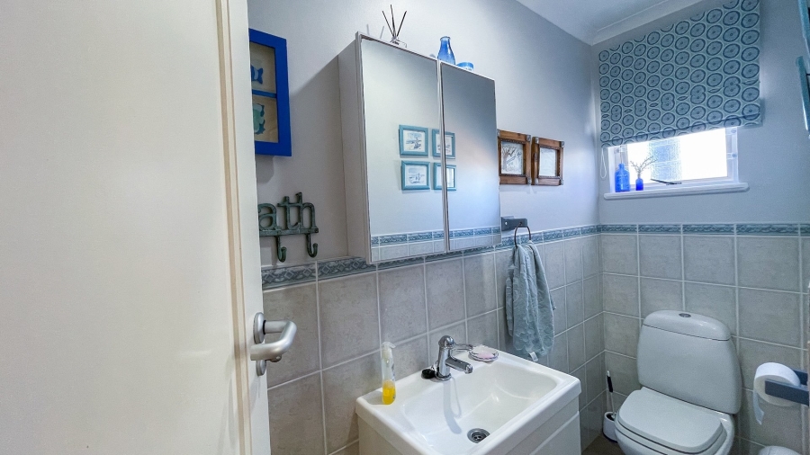 5 Bedroom Property for Sale in Hersham Western Cape